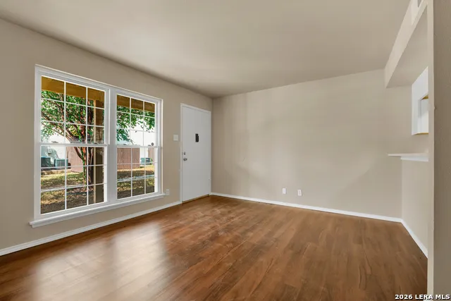 8702 Village #814 San Antonio, TX 78217
