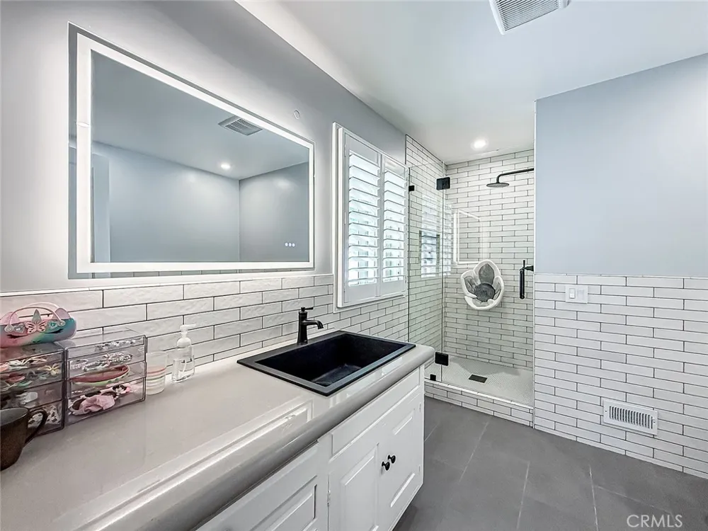 4217 Cedar Avenue Long Beach, CA 90807