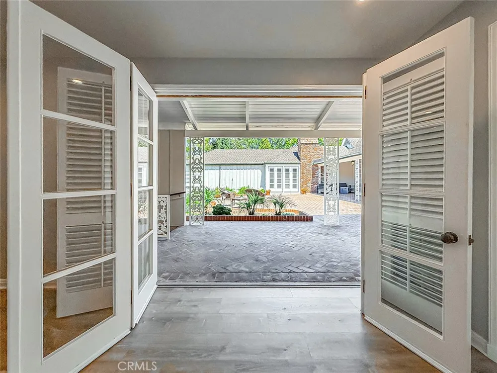4217 Cedar Avenue Long Beach, CA 90807