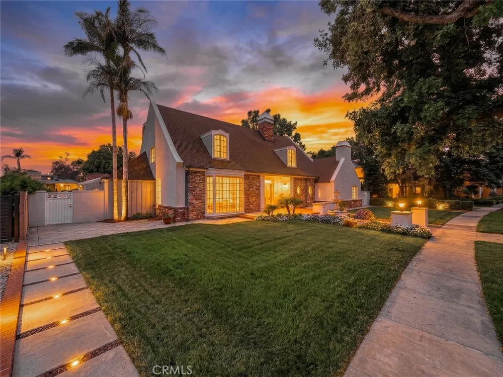 4217 Cedar Avenue Long Beach, CA 90807