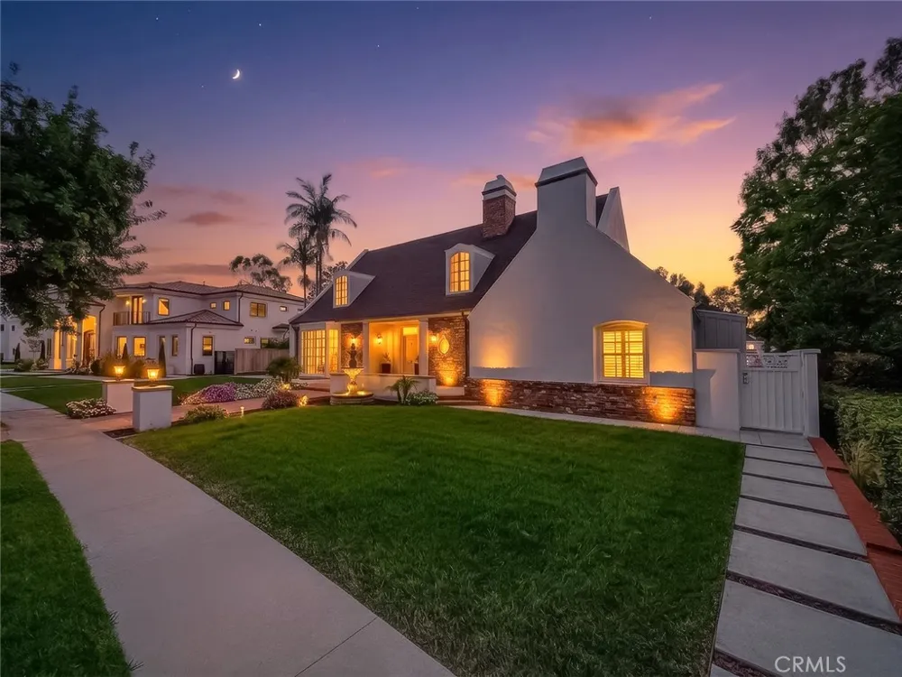 4217 Cedar Avenue Long Beach, CA 90807