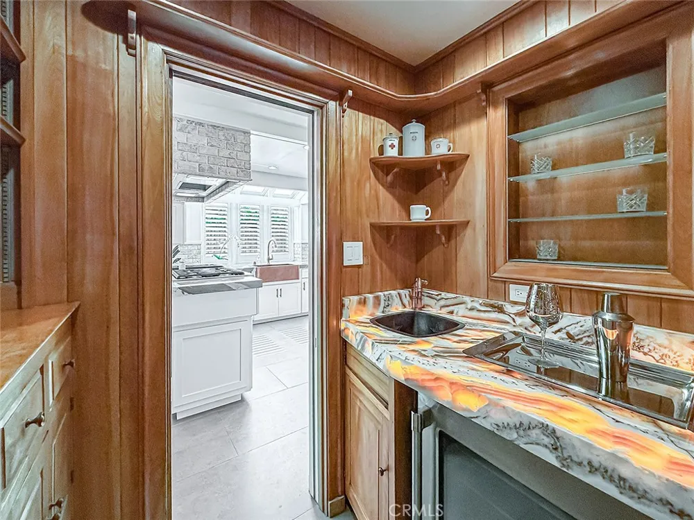 4217 Cedar Avenue Long Beach, CA 90807