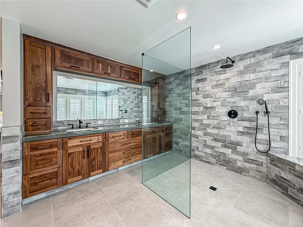 4217 Cedar Avenue Long Beach, CA 90807
