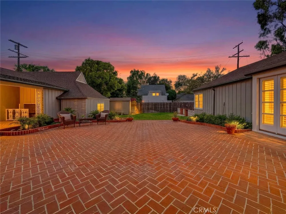 4217 Cedar Avenue Long Beach, CA 90807