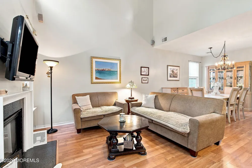 37 Manhattan Drive Brick, NJ 08723