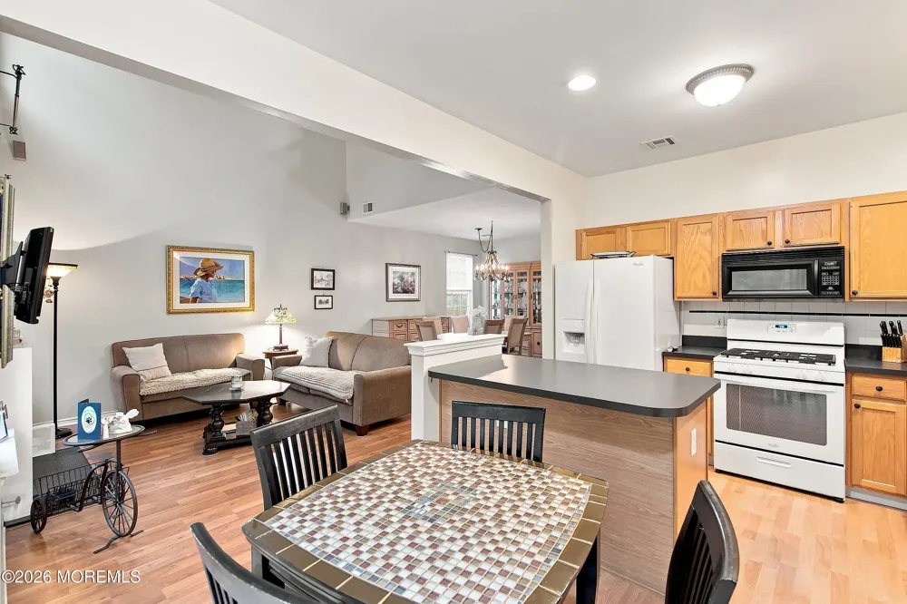 37 Manhattan Drive Brick, NJ 08723