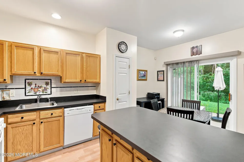 37 Manhattan Drive Brick, NJ 08723