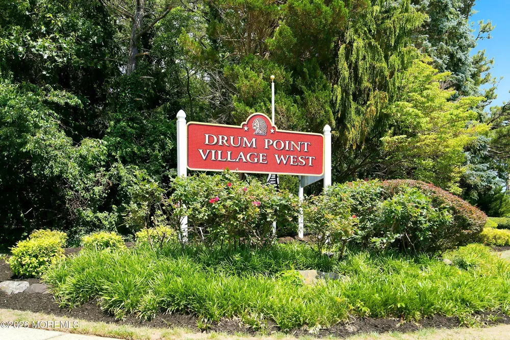 37 Manhattan Drive Brick, NJ 08723