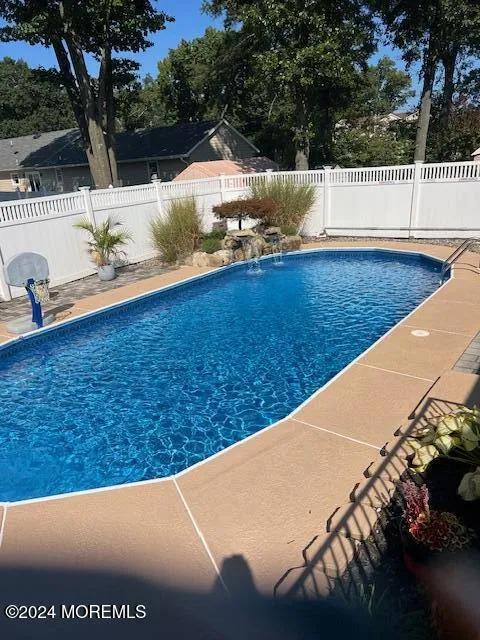 603 Carol Avenue Oakhurst, NJ 07755