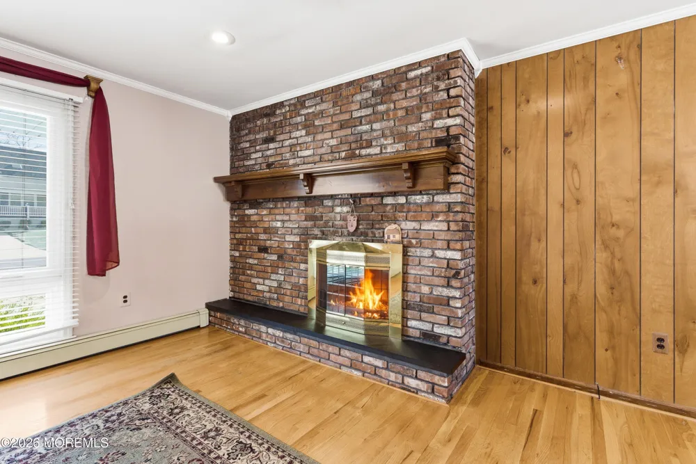 603 Carol Avenue Oakhurst, NJ 07755