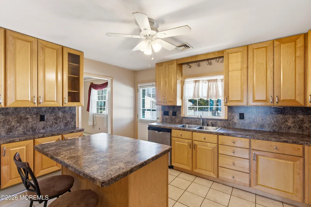 603 Carol Avenue Oakhurst, NJ 07755