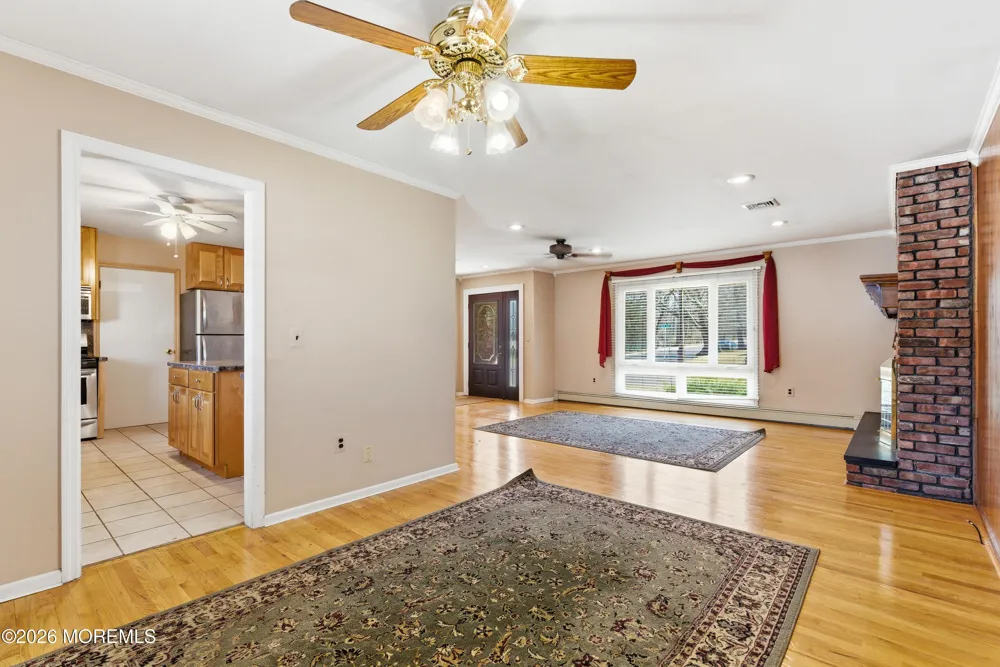 603 Carol Avenue Oakhurst, NJ 07755