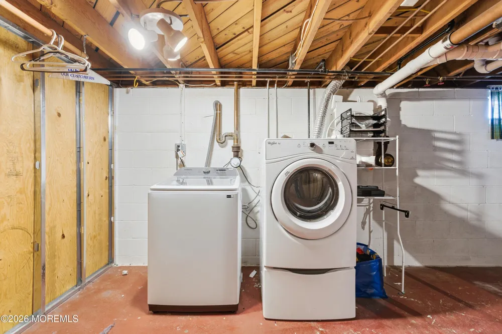 603 Carol Avenue Oakhurst, NJ 07755