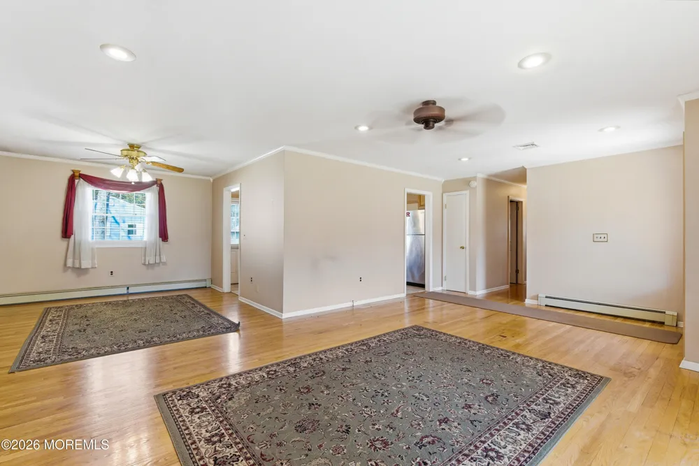 603 Carol Avenue Oakhurst, NJ 07755