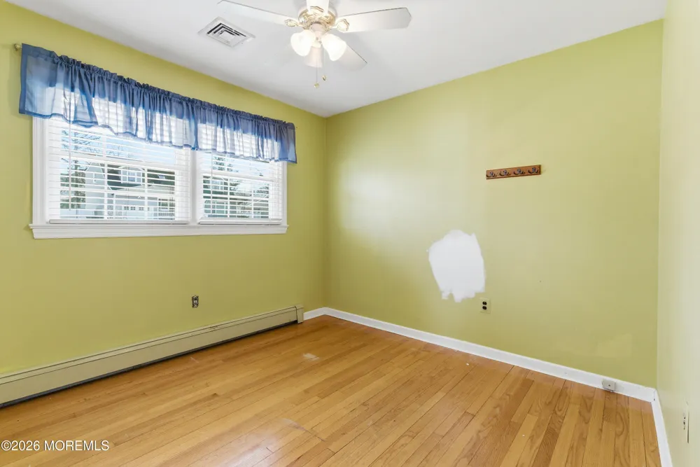 603 Carol Avenue Oakhurst, NJ 07755