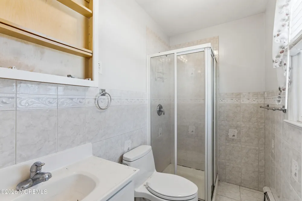 603 Carol Avenue Oakhurst, NJ 07755
