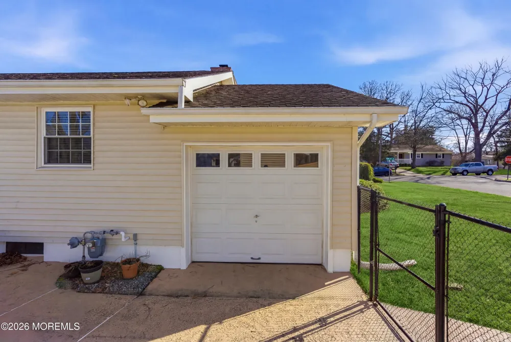 603 Carol Avenue Oakhurst, NJ 07755