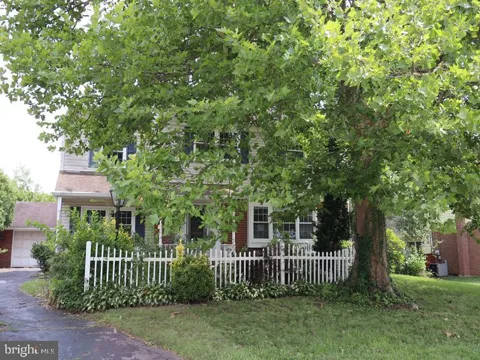 2996 SHEFFIELD DRIVE