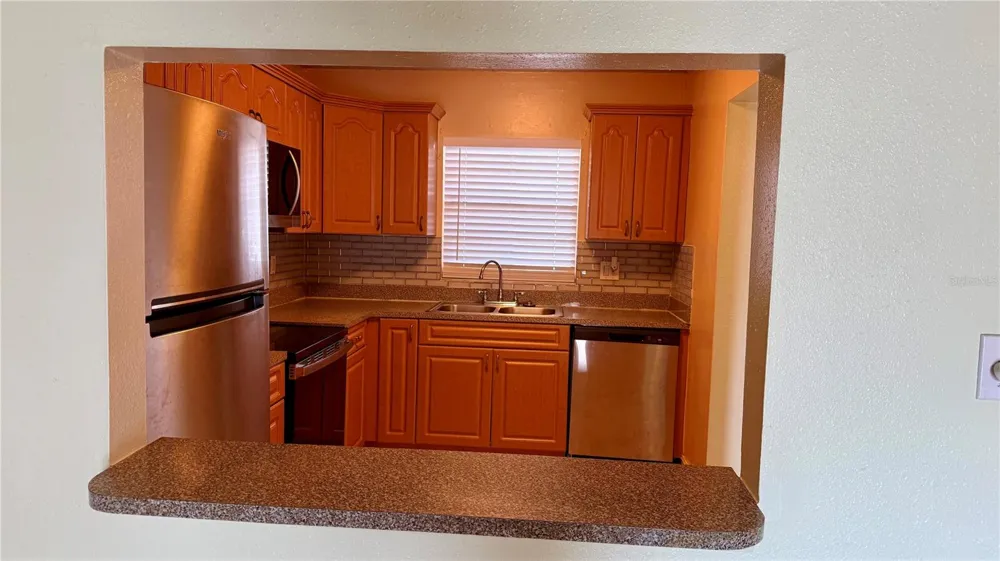2830 SOMERSET PARK DRIVE #202 Tampa, FL 33613