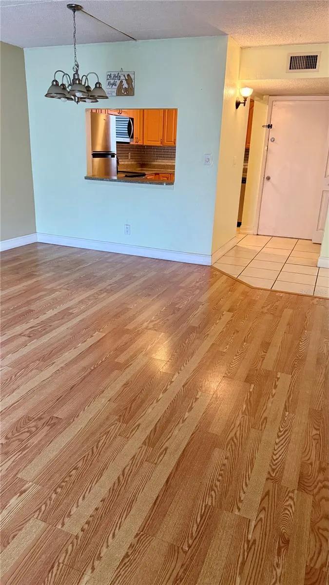 2830 SOMERSET PARK DRIVE #202 Tampa, FL 33613