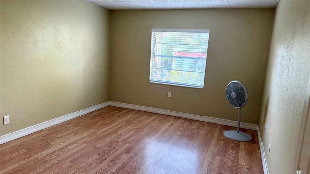 2830 SOMERSET PARK DRIVE #202 Tampa, FL 33613