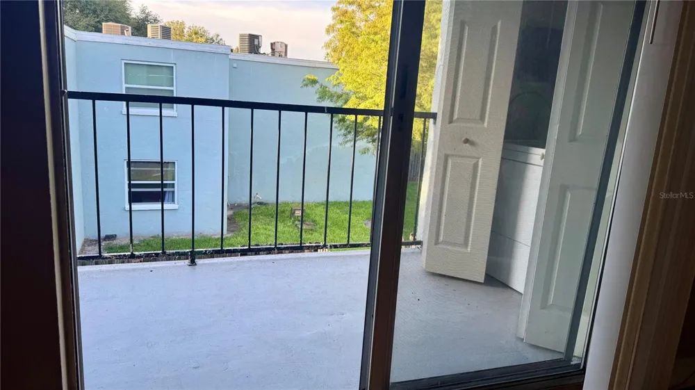 2830 SOMERSET PARK DRIVE #202 Tampa, FL 33613