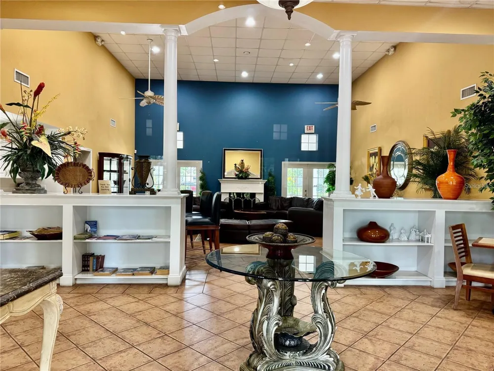 2830 SOMERSET PARK DRIVE #202 Tampa, FL 33613