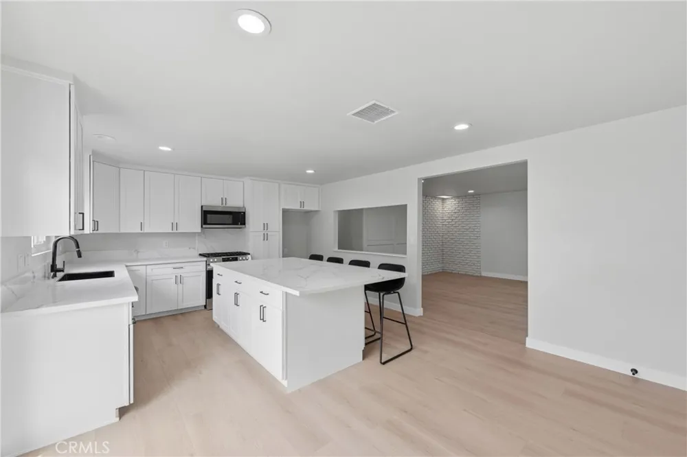 727 Brossard Thousand Oaks, CA 91360