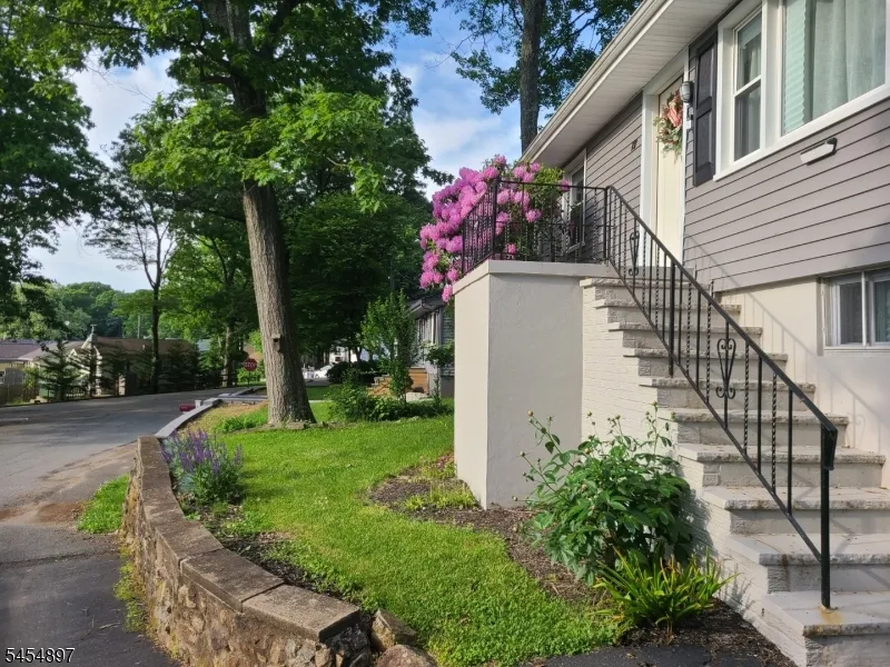 137 W End Ave Hopatcong, NJ 07843