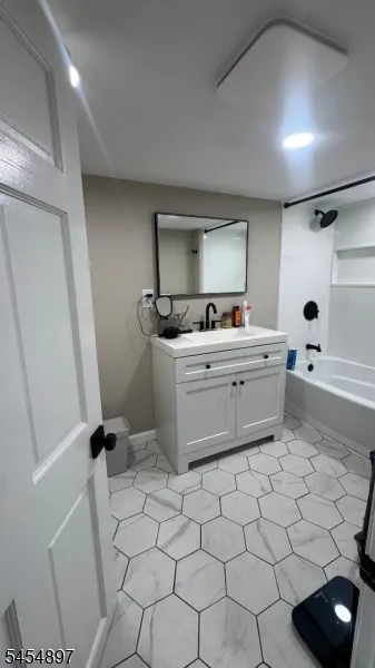 137 W End Ave Hopatcong, NJ 07843