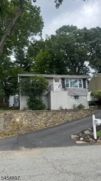 137 W End Ave Hopatcong, NJ 07843
