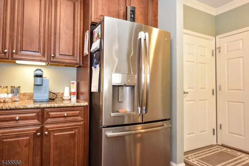5208 Veterans Dr Rockaway, NJ 07885