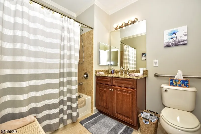 5208 Veterans Dr Rockaway, NJ 07885