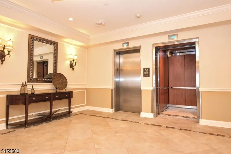 5208 Veterans Dr Rockaway, NJ 07885