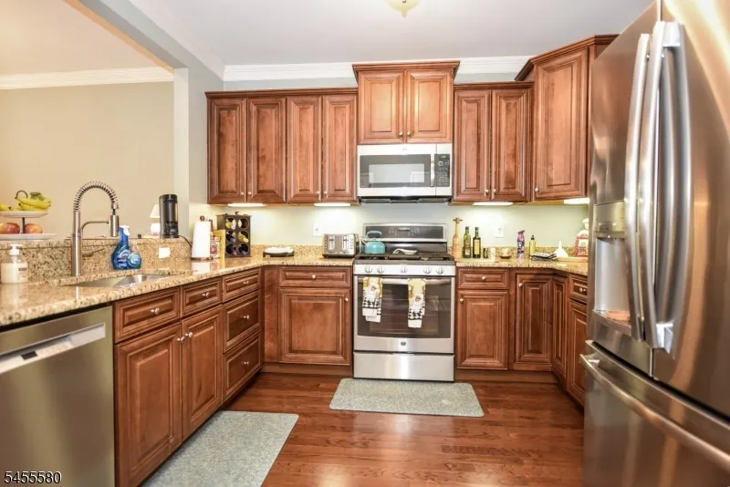 5208 Veterans Dr Rockaway, NJ 07885