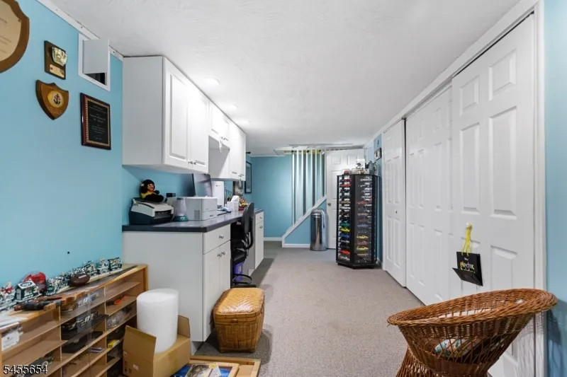 5 Corsi Rd Bloomfield, NJ 07003