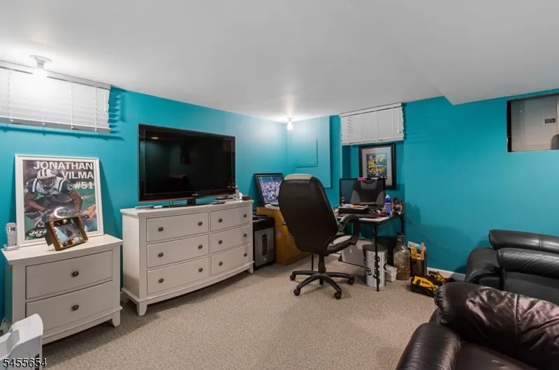 5 Corsi Rd Bloomfield, NJ 07003
