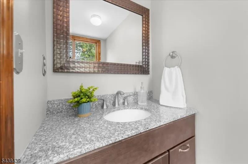 7 Devore Rd Readington, NJ 08822