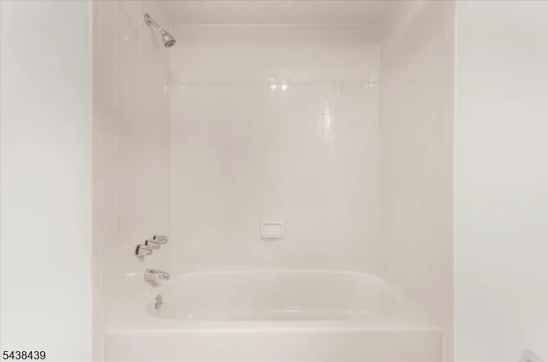 7 Devore Rd Readington, NJ 08822