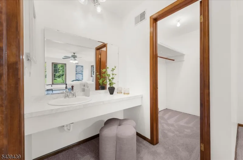 7 Devore Rd Readington, NJ 08822
