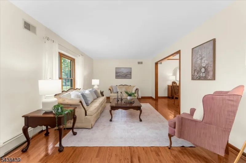 7 Devore Rd Readington, NJ 08822