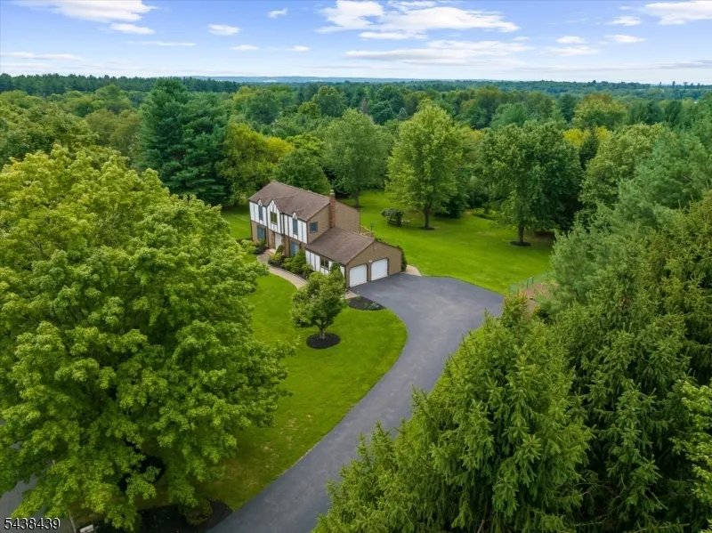7 Devore Rd Readington, NJ 08822