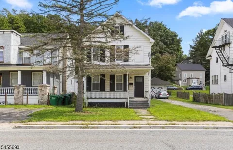 36 Bank St