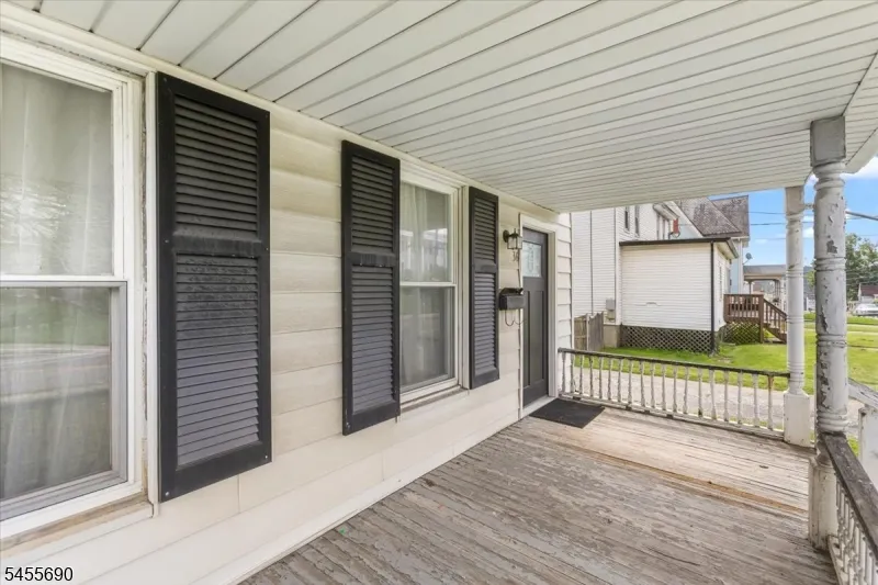 36 Bank St Sussex, NJ 07461