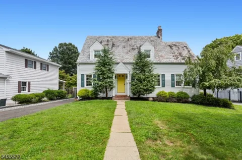 8 Tuxedo Pl