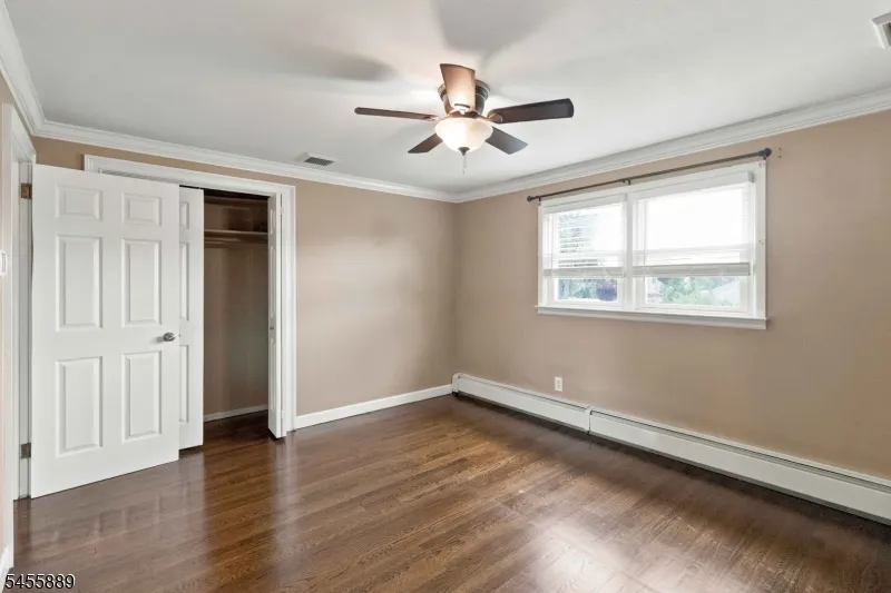 112 Sand Rd Fairfield, NJ 07004