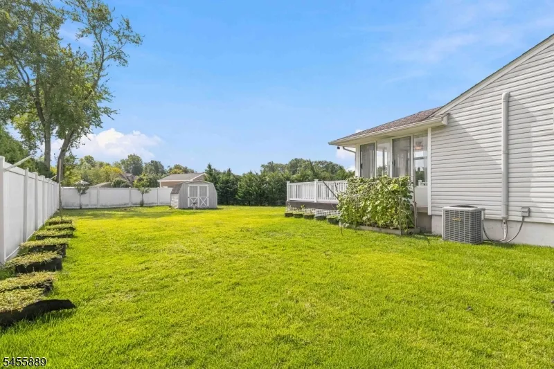 112 Sand Rd Fairfield, NJ 07004