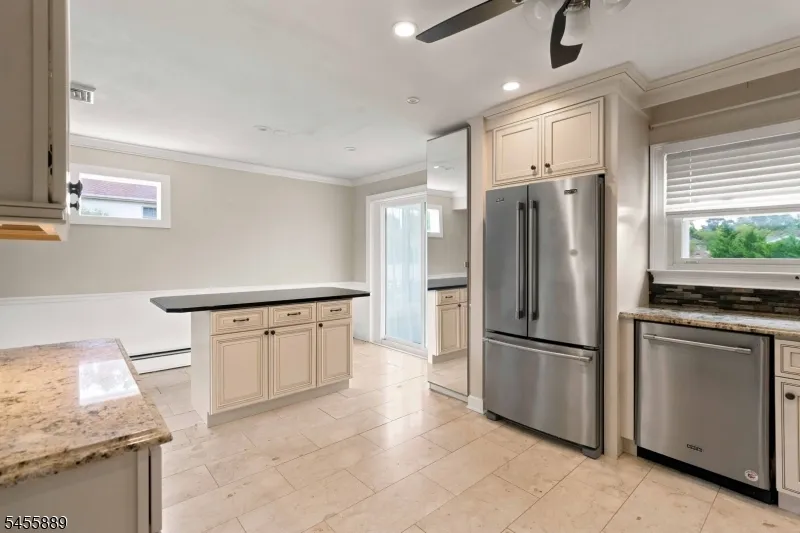 112 Sand Rd Fairfield, NJ 07004