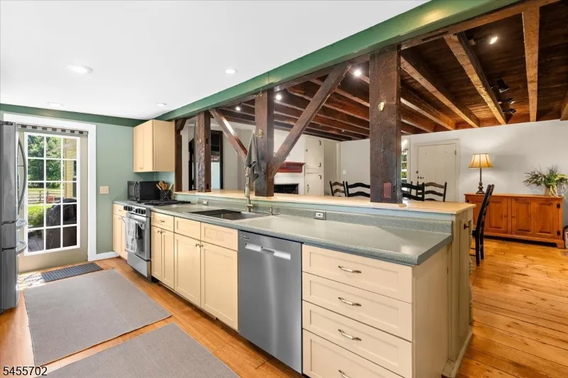 179 Lindbergh Rd East Amwell, NJ 08525