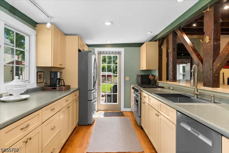 179 Lindbergh Rd East Amwell, NJ 08525